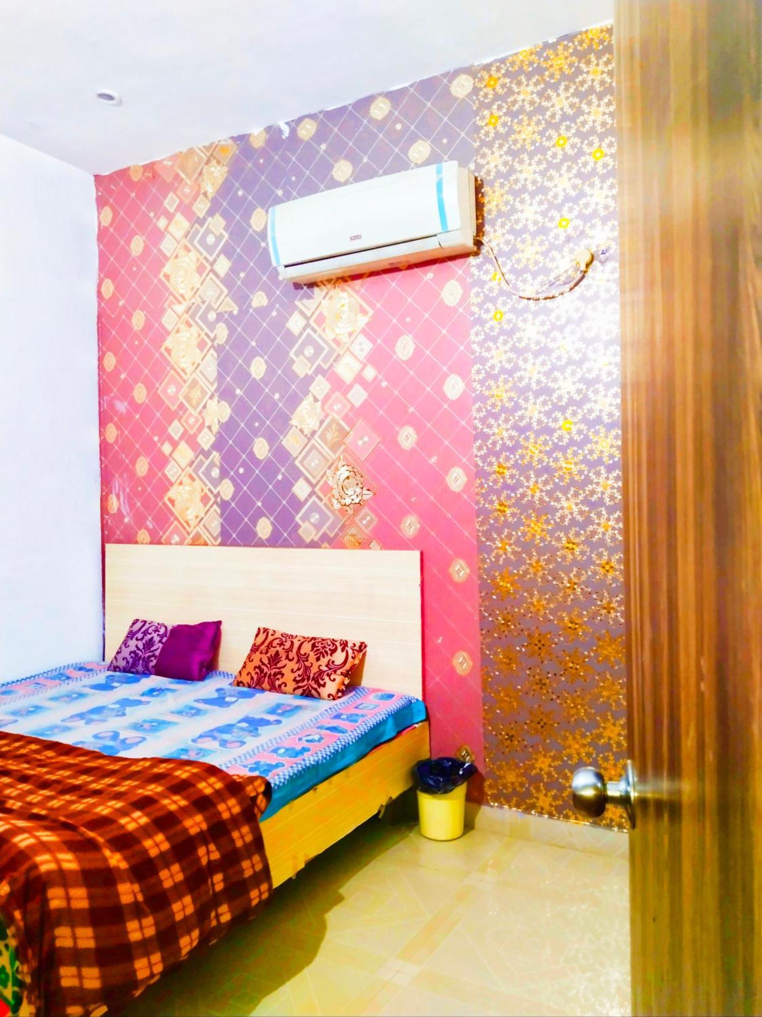 Balaji Homestay Mathura In Vrindavan Buitenkant foto
