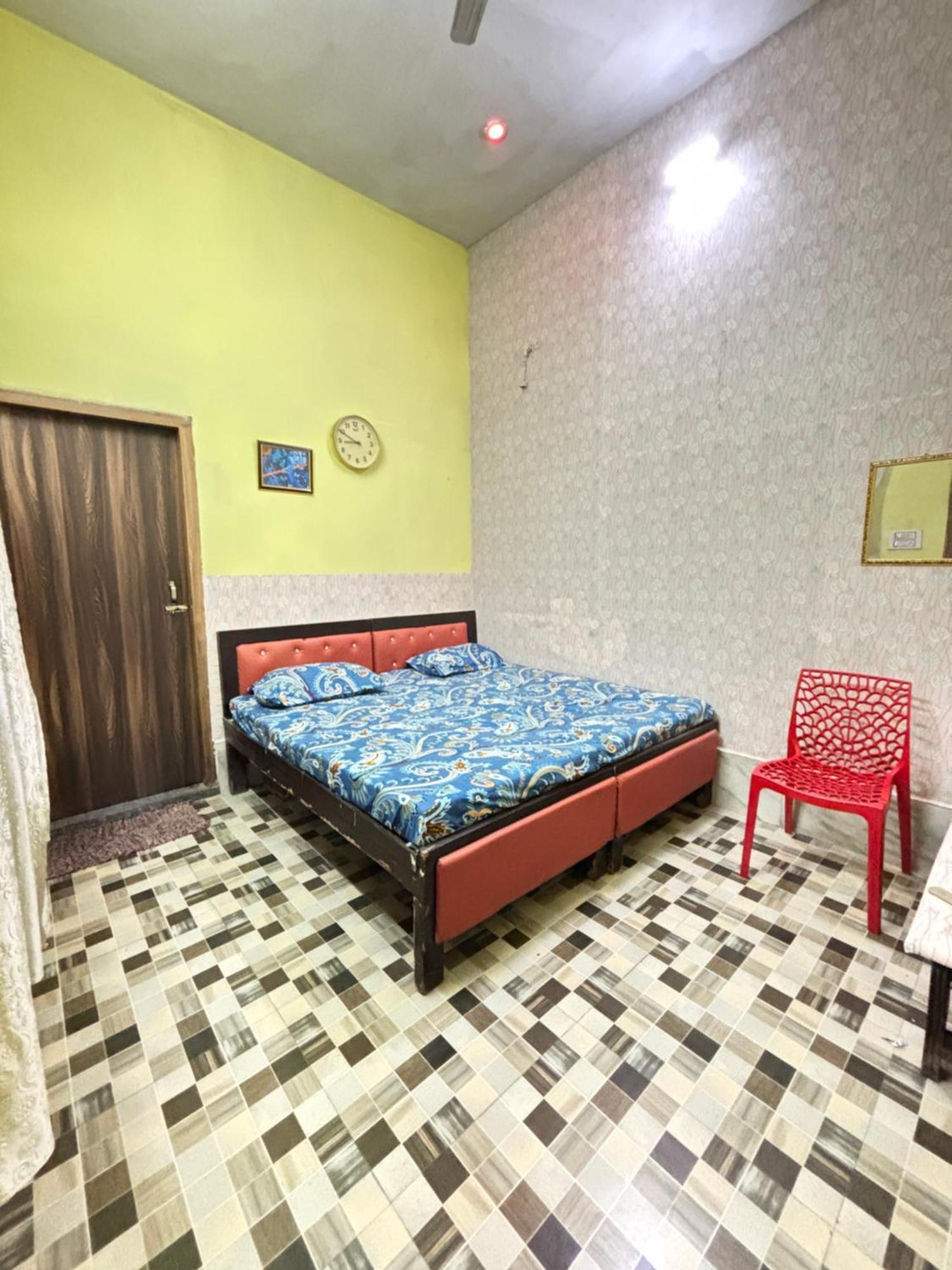 Balaji Homestay Mathura In Vrindavan Buitenkant foto